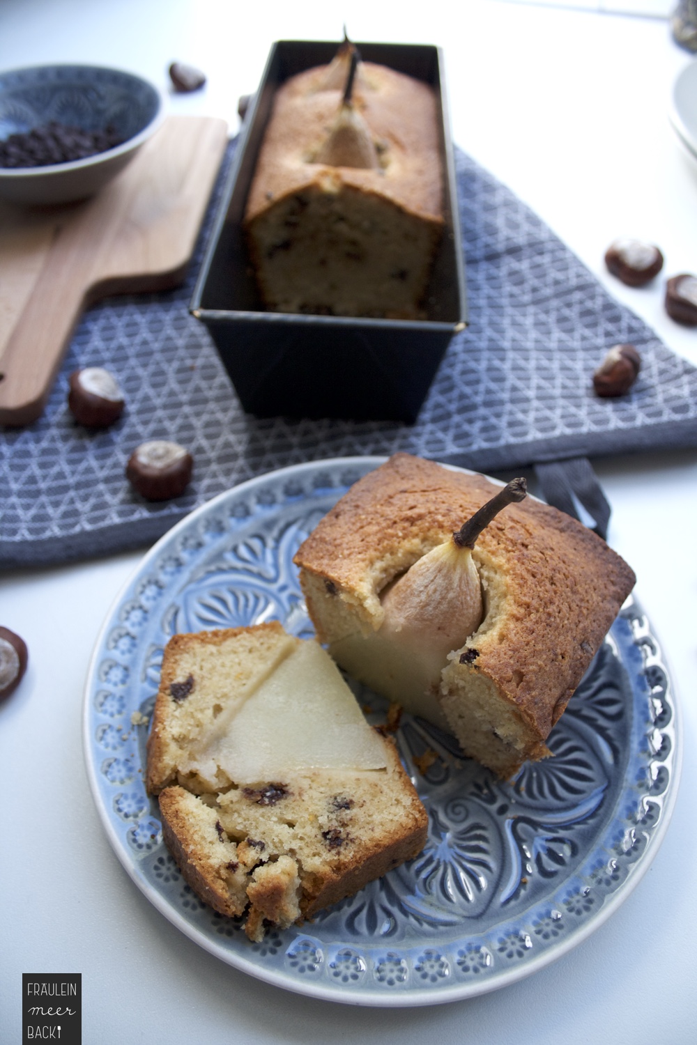 Fruchtiger Nuss-Kuchen mit ganzen Birnen - Fräulein Meer backt