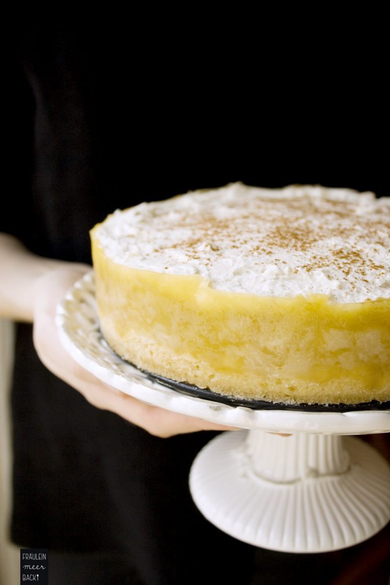 Unglaublich leckere Apfeltorte mit Vanille-Zimt-Sahne - Fräulein Meer backt