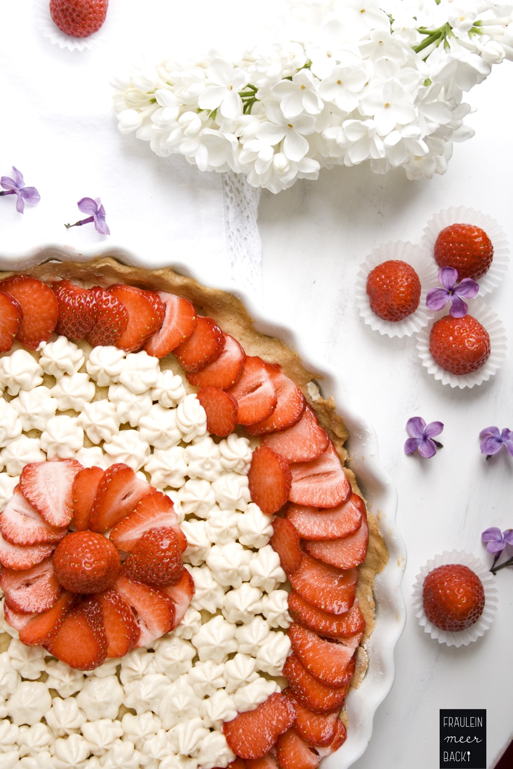 fraeulein-meer-backt-erdbeer-karamellcreme-tarte