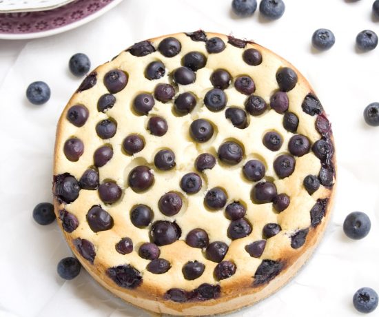 fraeulein-meer-backt-kaesekuchen-mit-blaubeeren