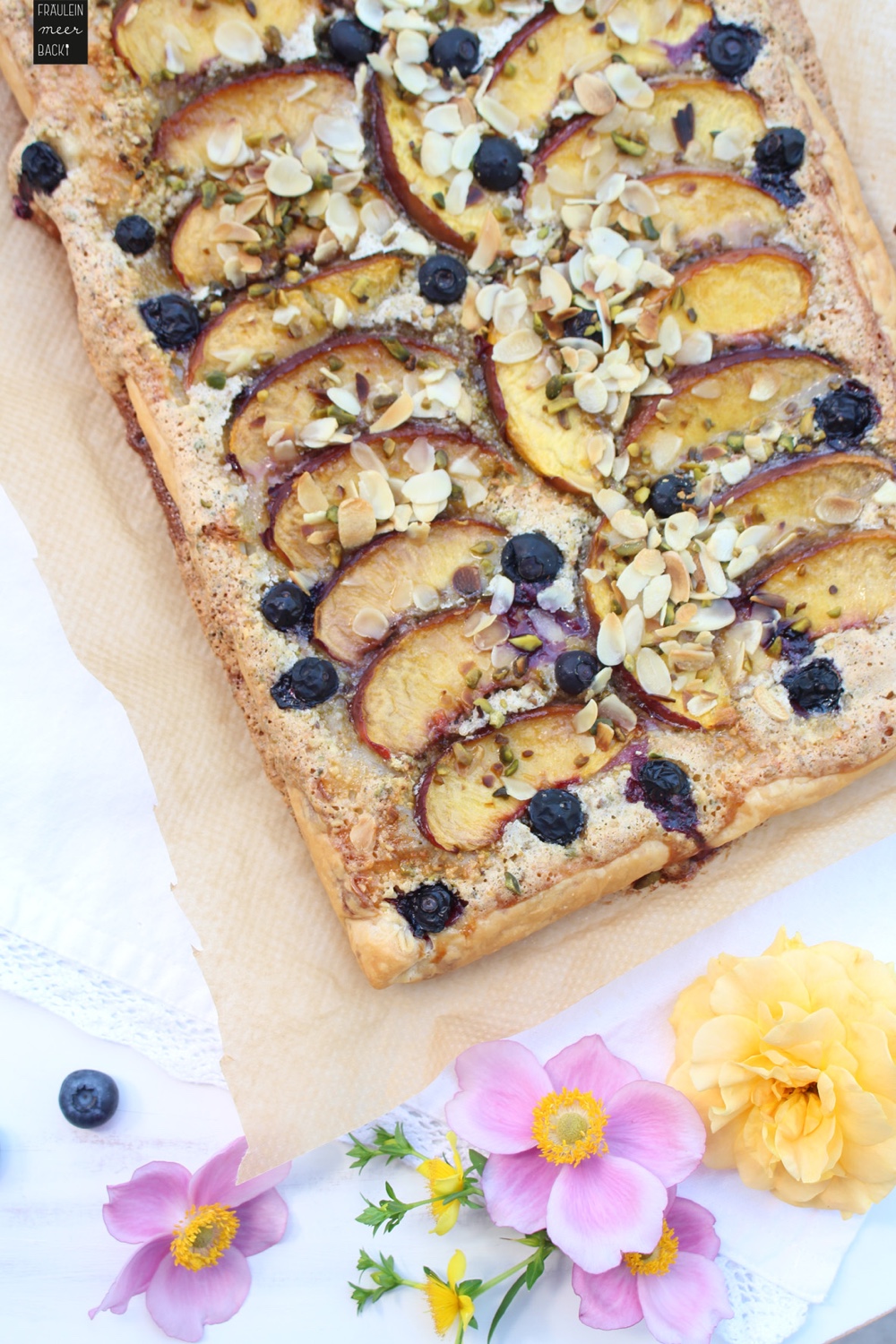 fraeulein-meer-backt-nektarinen-blaetterteig-tarte