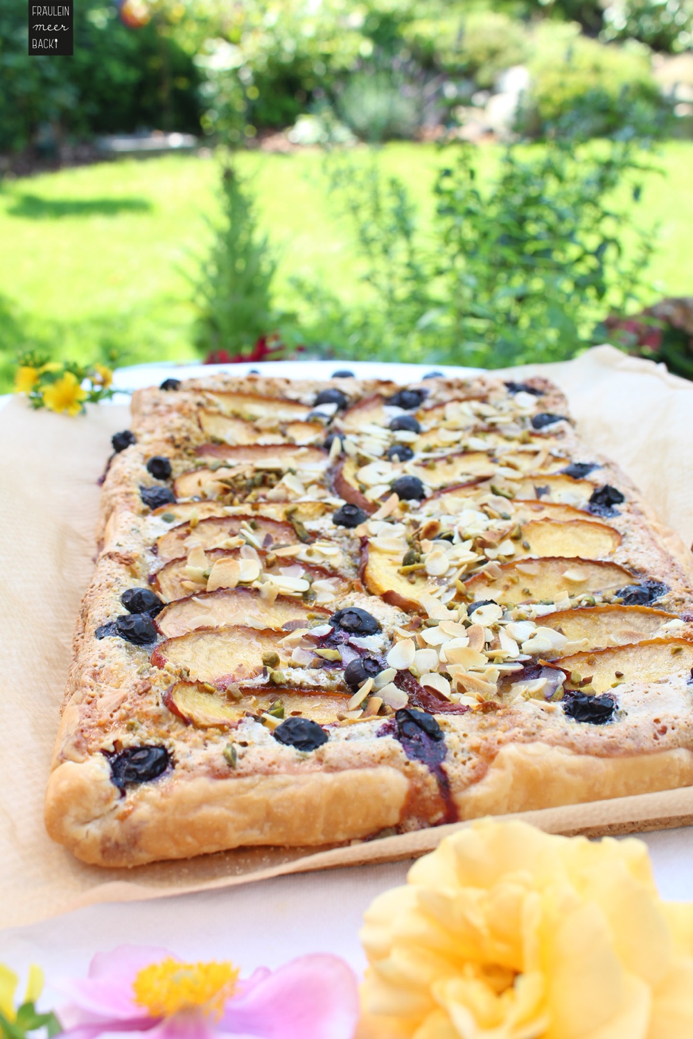 fraeulein-meer-backt-nektarinen-blaetterteig-tarte