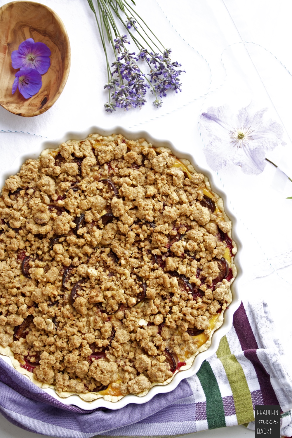 fraeulein-meer-backt-zwetschgen-streusel-tarte