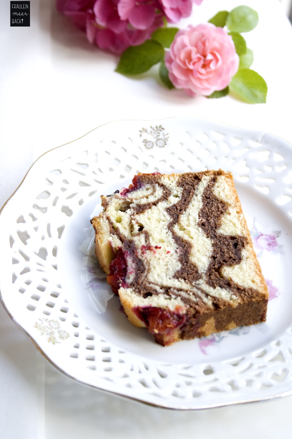 fraeulein-meer-backt_marmorkuchen-mit-zwetschgen