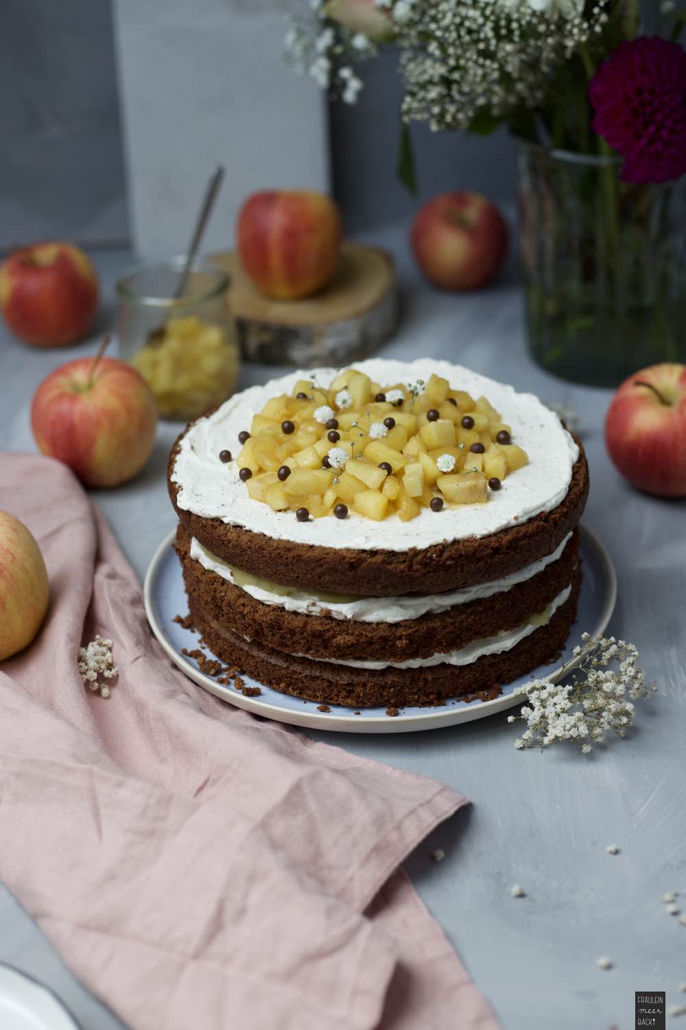 Fraeulein Meer backt Schoko Apfel Torte 