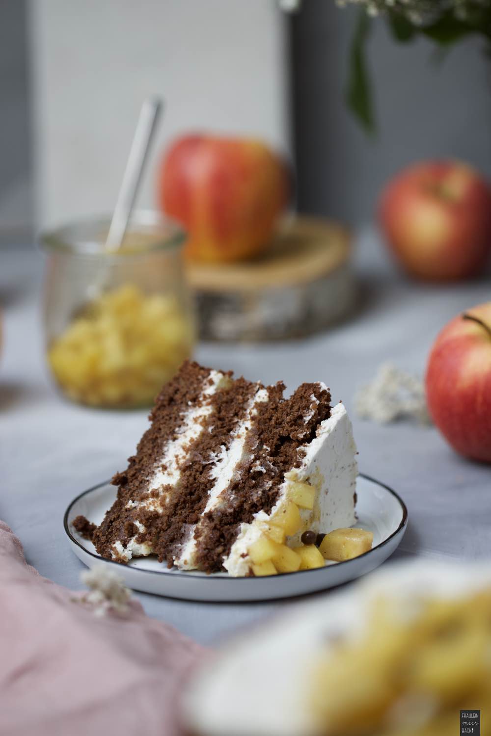 Fraeulein Meer backt Schoko Apfel Torte 