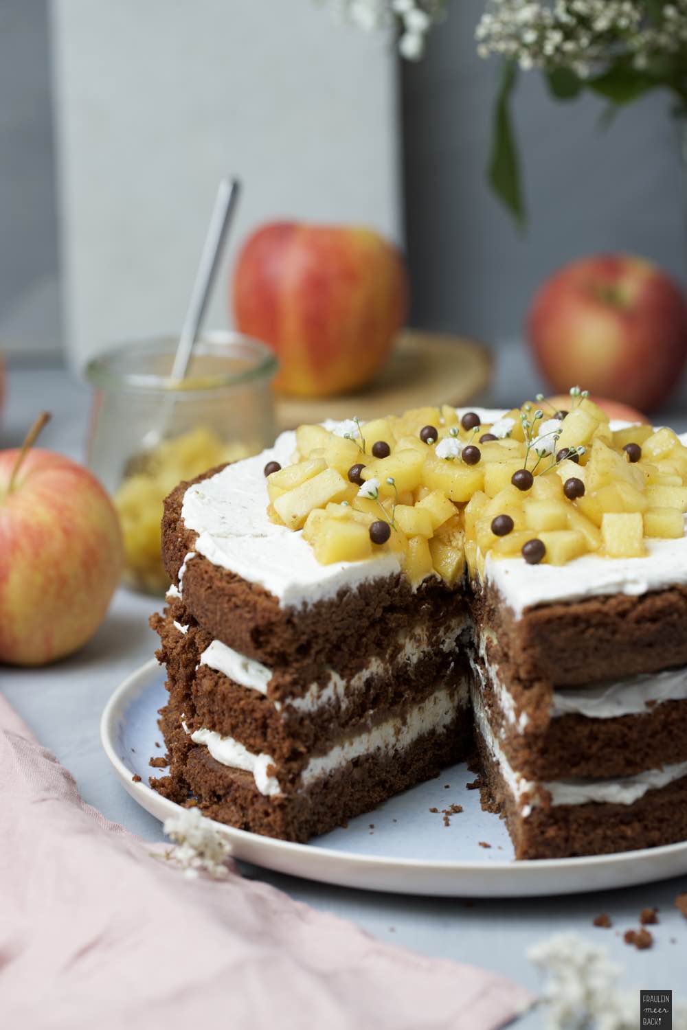 Fraeulein Meer backt Schoko Apfel Torte 