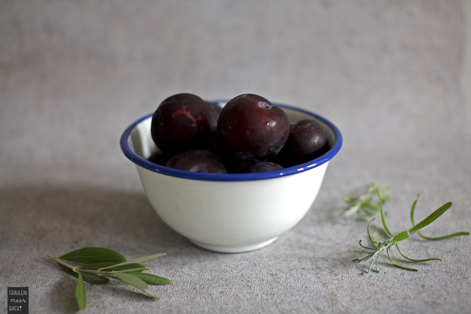 fraeulein-meer-backt-pflaumenkuchen