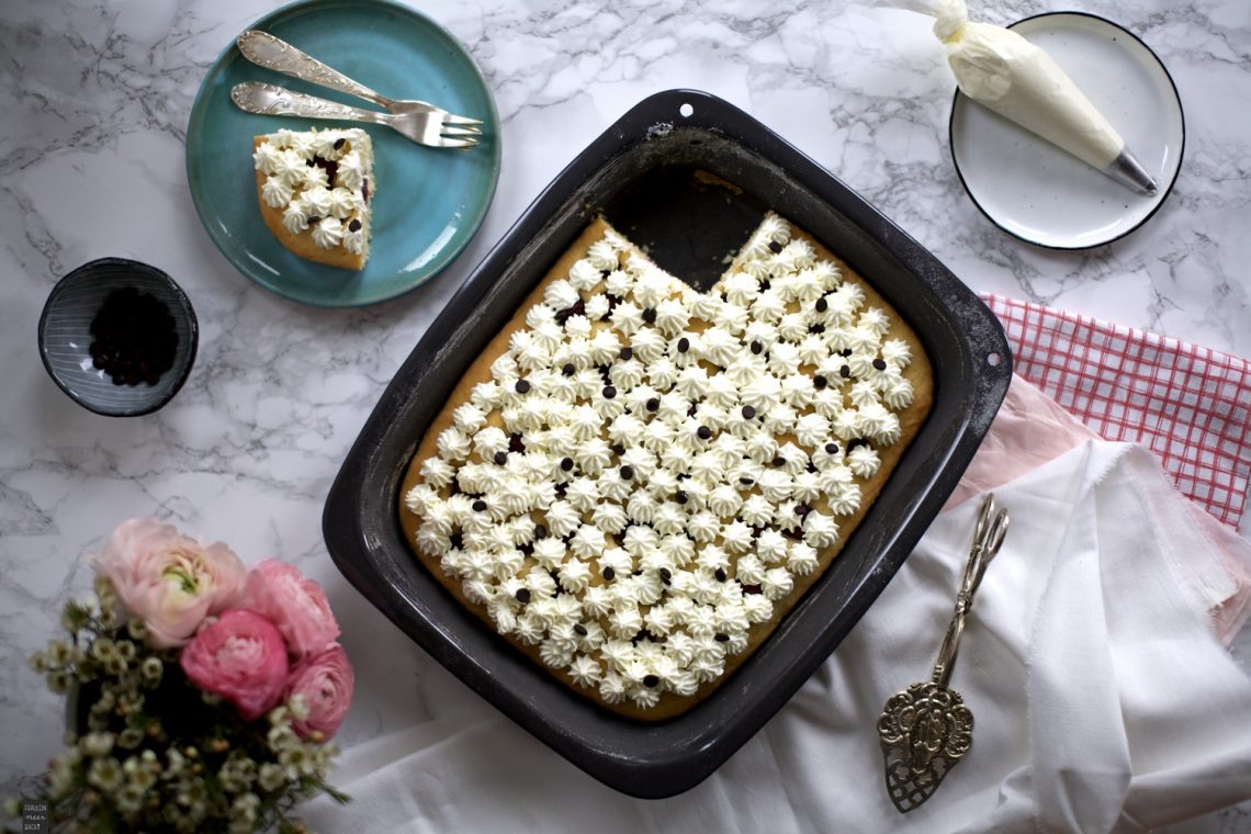 Fraeulein Meer backt Eierlikör-Kirschkuchen