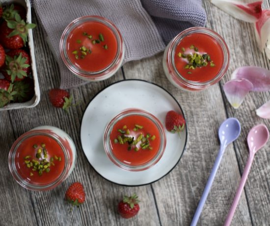 Fraeulein Meer backt Erdbeer Quark Dessert