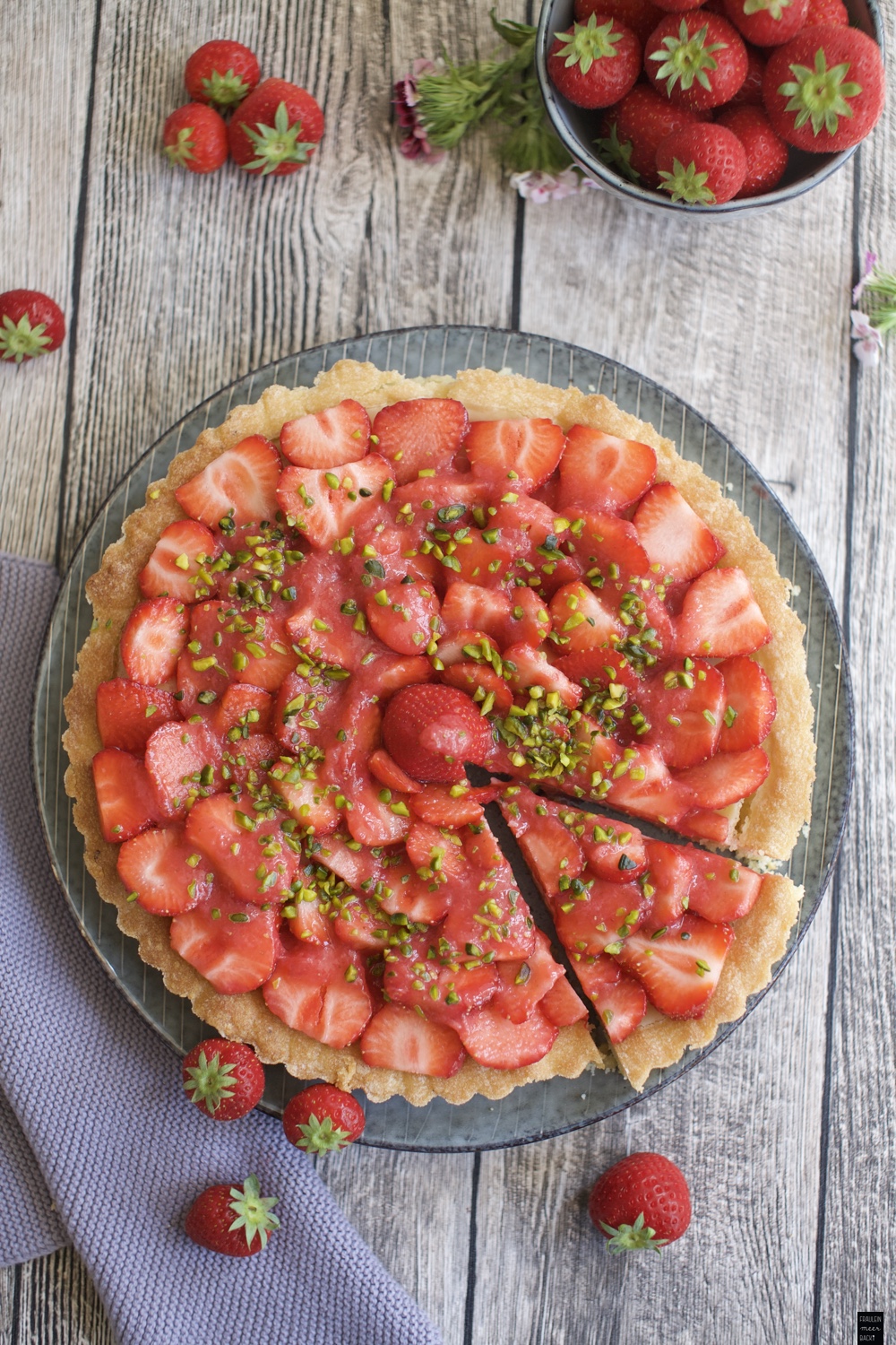 Erdbeertarte mit Frischkäse - Fräulein Meer backt
