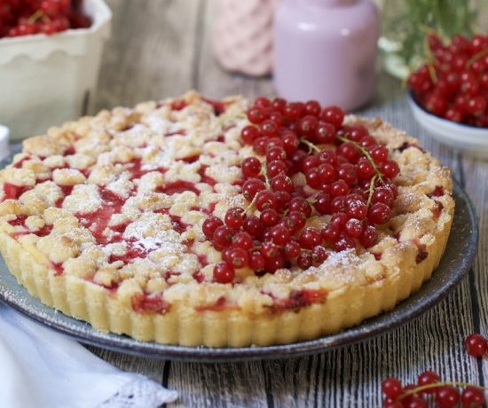 Fraeulein Meer backt Frischkäse Tarte mit Johannisbeeren