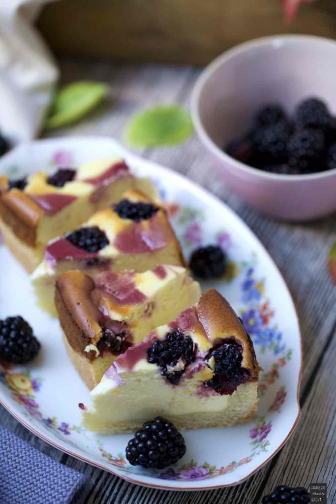 Käsekuchen mit Brombeeren - Fräulein Meer backt Käsekuchen mit Brombeeren - Fräulein Meer backt