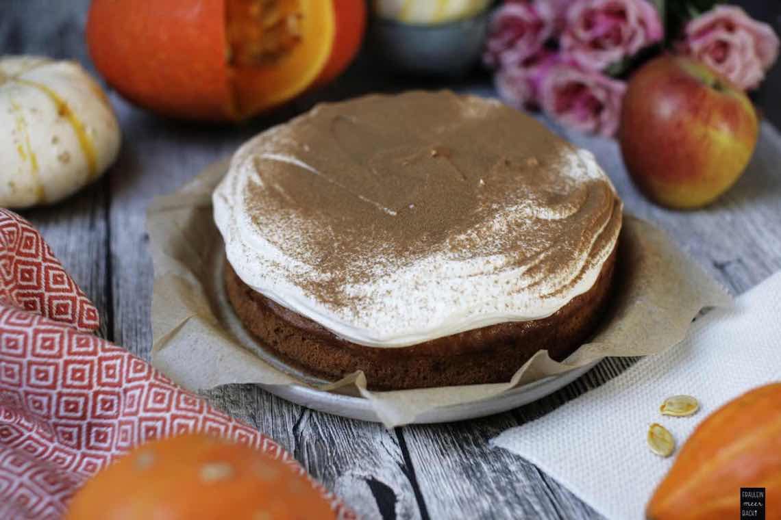 Fraeulein Meer backt Kürbis-Zimt-Kuchen mit Frischkäsecreme