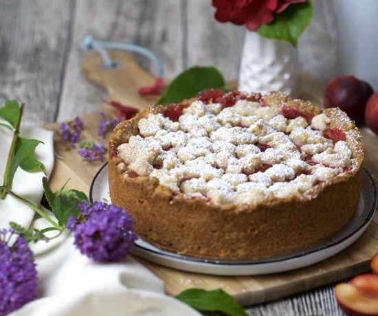 Fraeulein Meer backt Pflaumen-Pudding-Kuchen mit Streuseln