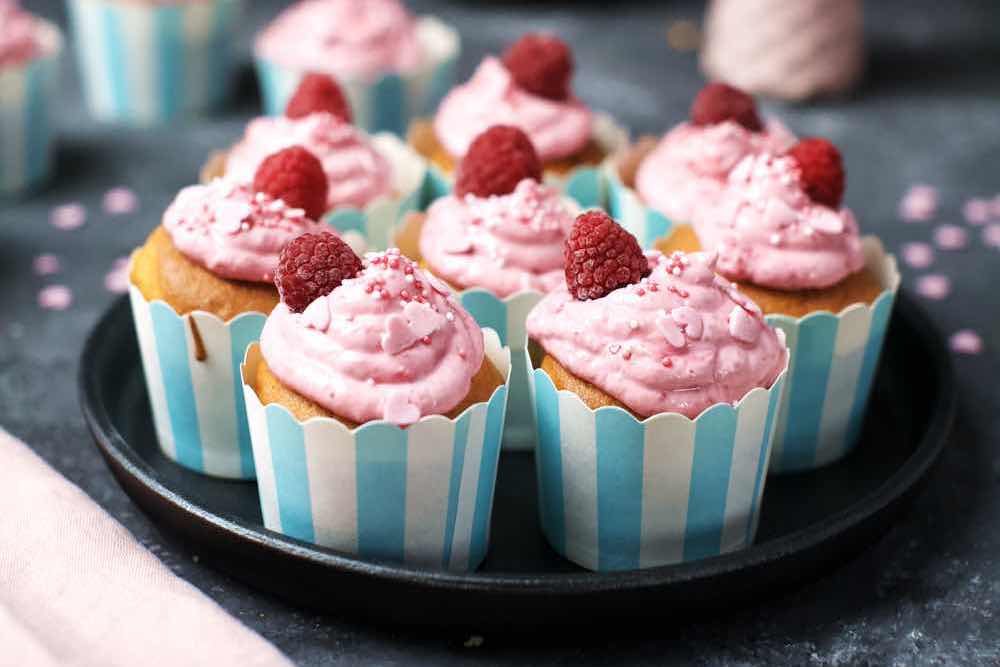 Fraeulein Meer backt Himbeer-Cupcakes