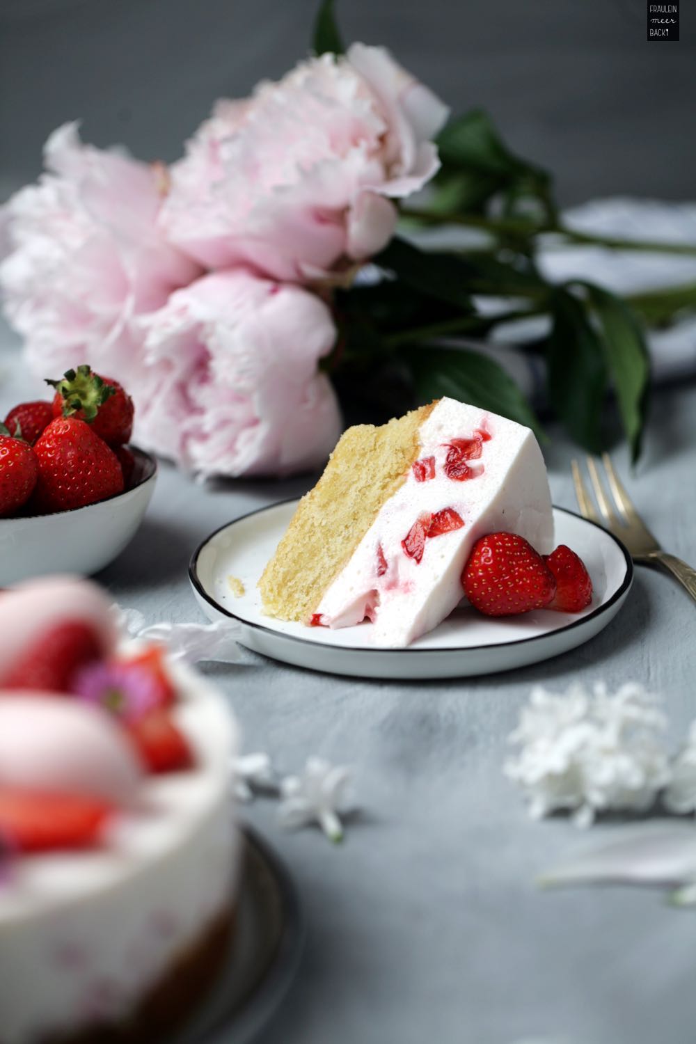 Erdbeermousse Joghurt Kuchen: Fruchtig und lecker - Fräulein Meer backt