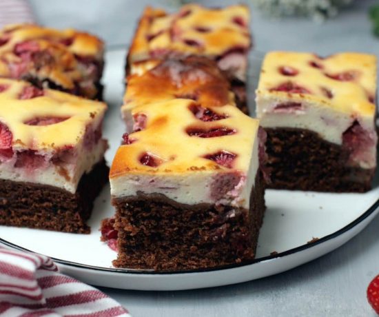 Fraeulein Meer backt Erdbeer-Käsekuchen-Brownies