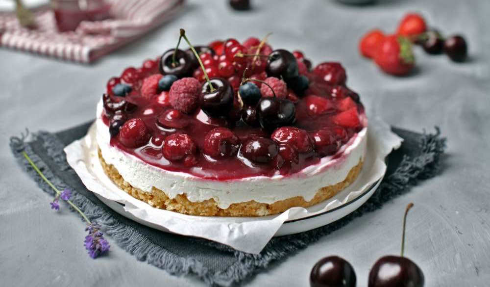 Rote Grütze Torte: No Bake Kuchen für den Sommer - Fräulein Meer backt