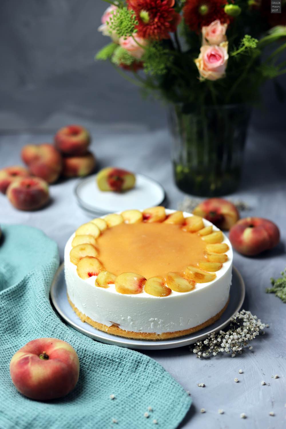 Fraeulein Meer backt Joghurttorte mit Pfirsich 