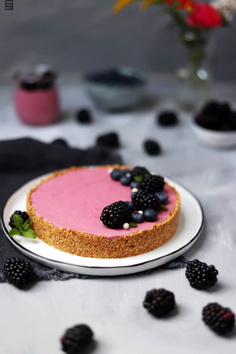 Fraeulein Meer backt No Bake Brombeertarte