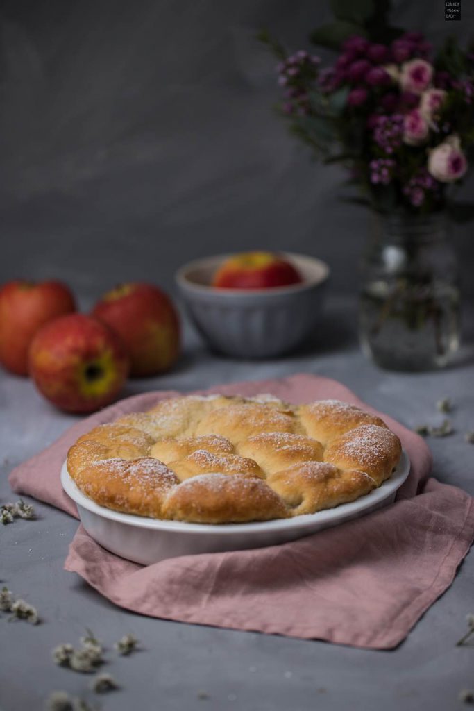 Buchteln mit Apfel-Zimt-Füllung - Fräulein Meer backt