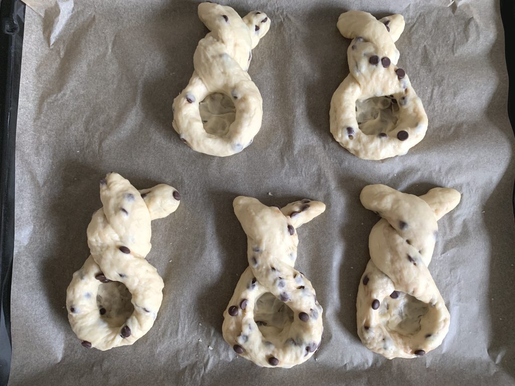 Eierlikör-Hefe-Hasen: Für den Brunch! - Fräulein Meer backt