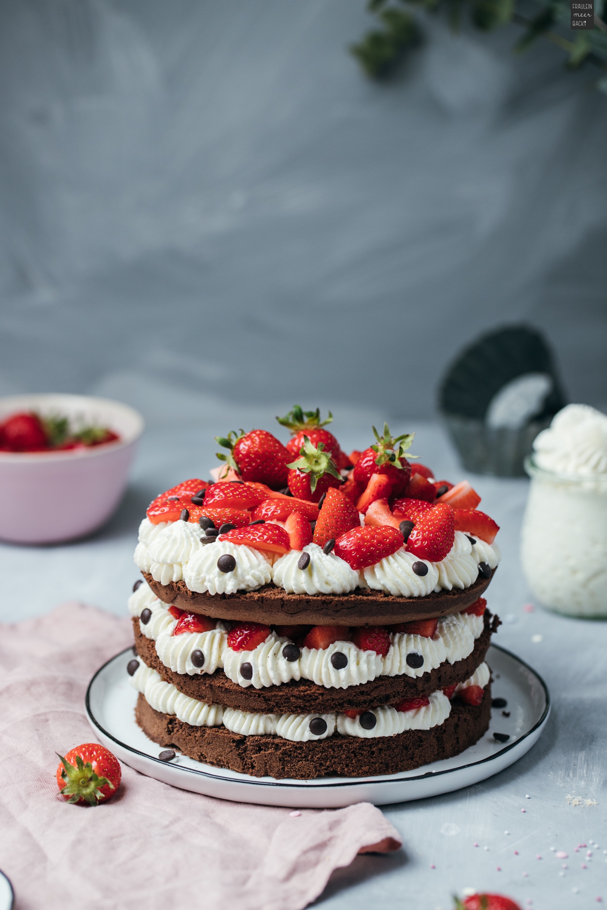 Schokoladen-Erdbeer-Torte: Sommerlich fruchtig! - Fräulein Meer backt