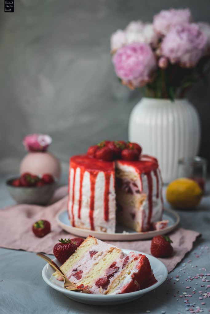 Fraeulein Meer backt Erdbeer Sahne Torte