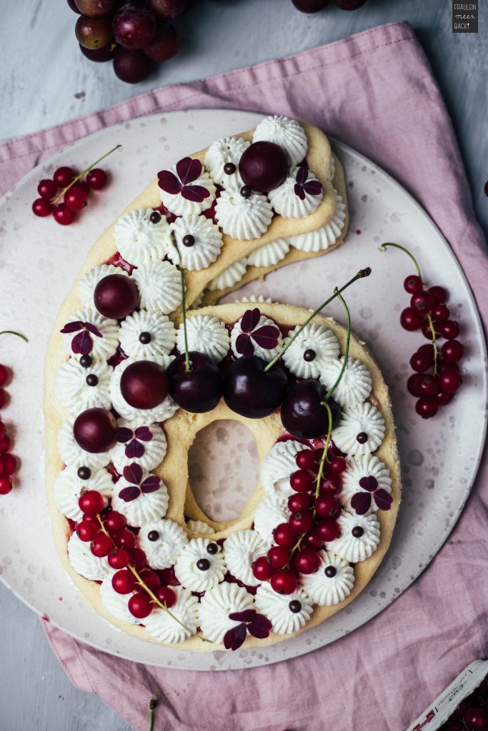 Fraeulein Meer backt Number Cake mit Biskuitteig