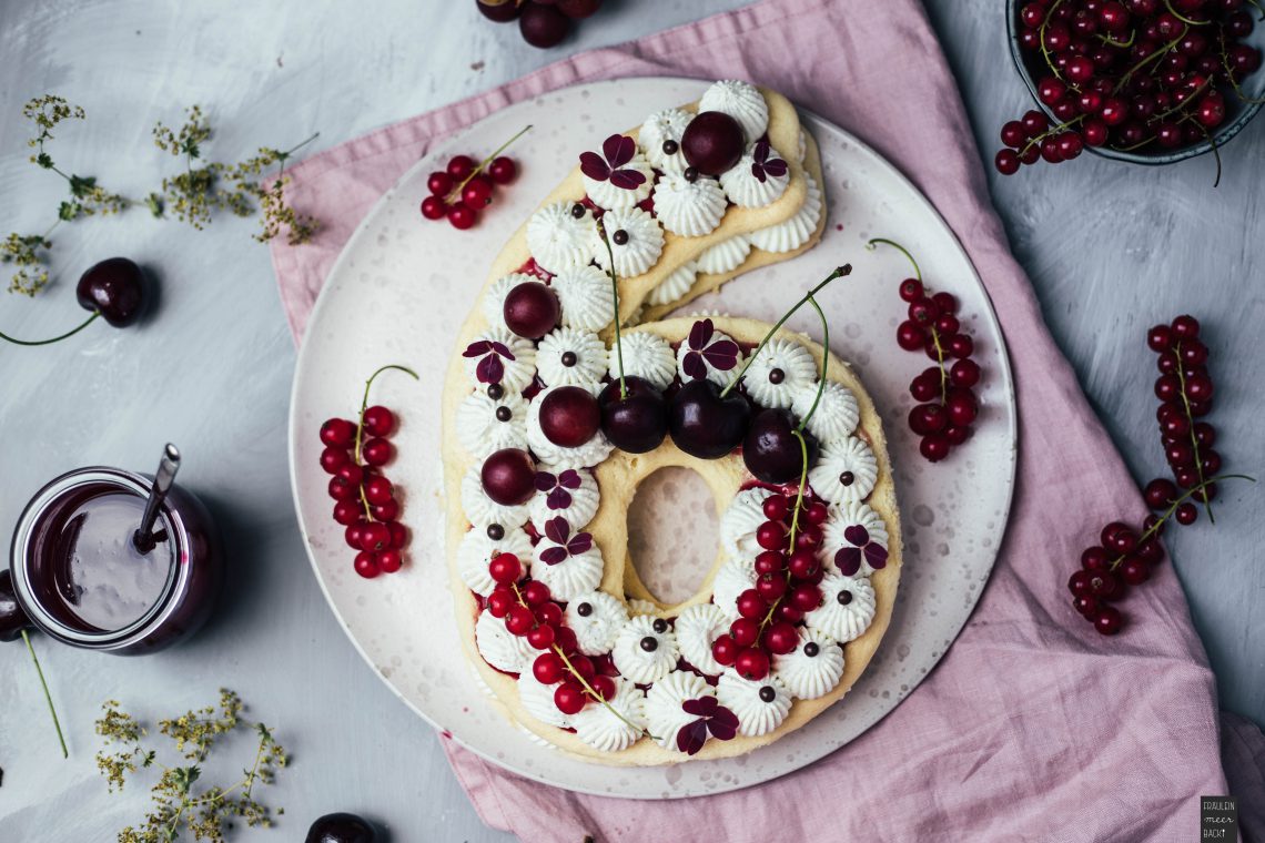 Fraeulein Meer backt Number Cake mit Biskuitteig