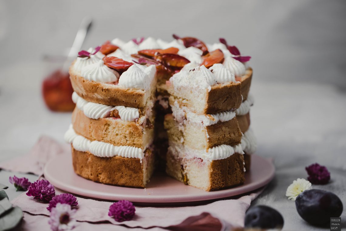 Fraeulein Meer backt Zwetschgen-Biskuit-Torte