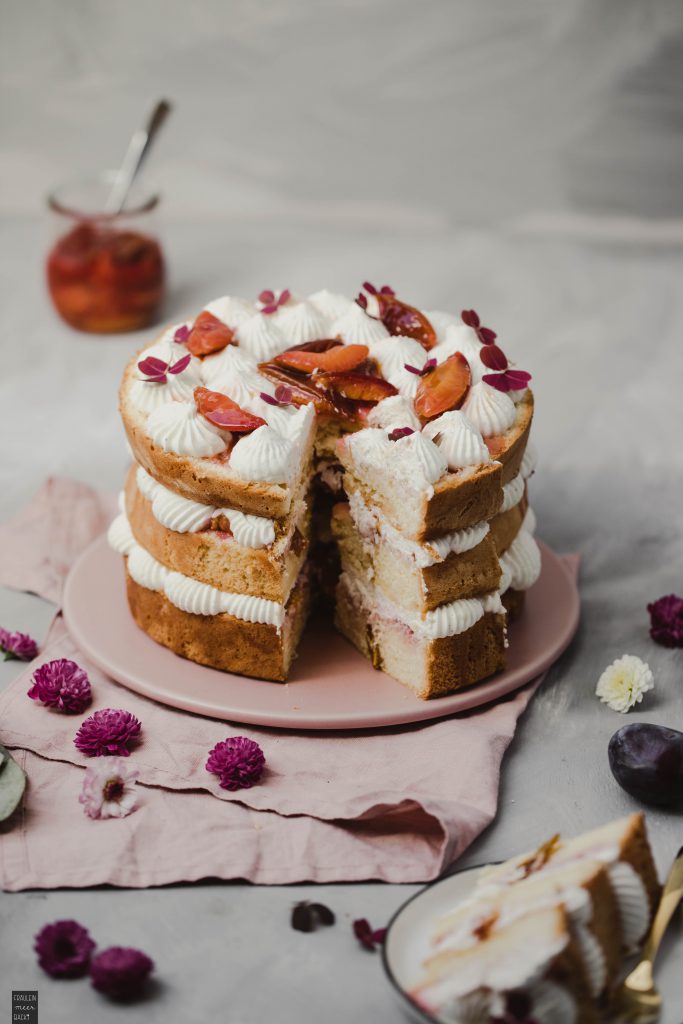 Fraeulein Meer backt Zwetschgen-Biskuit-Torte 