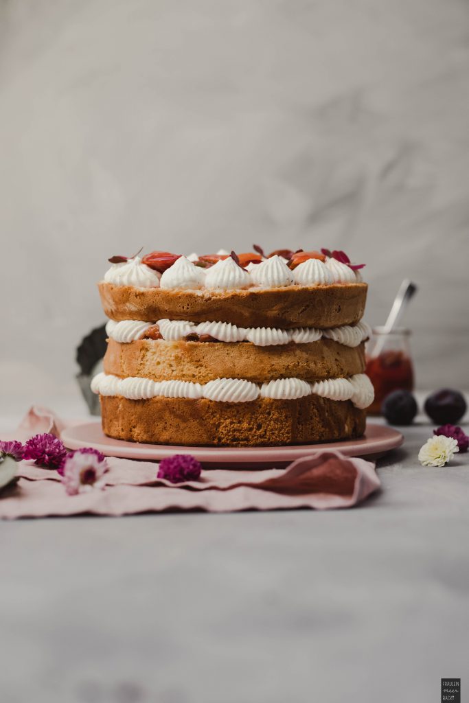 Fraeulein Meer backt Zwetschgen-Biskuit-Torte 