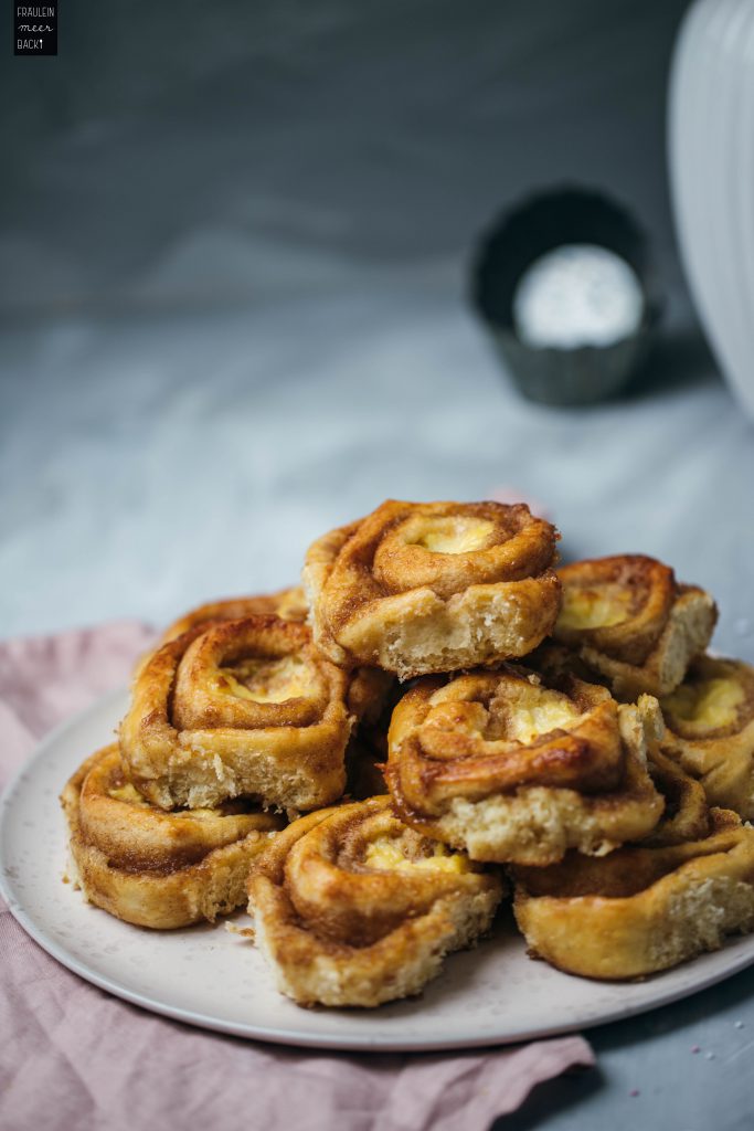 Fraeulein Meer backt Zimtschnecken mit Puddingcreme