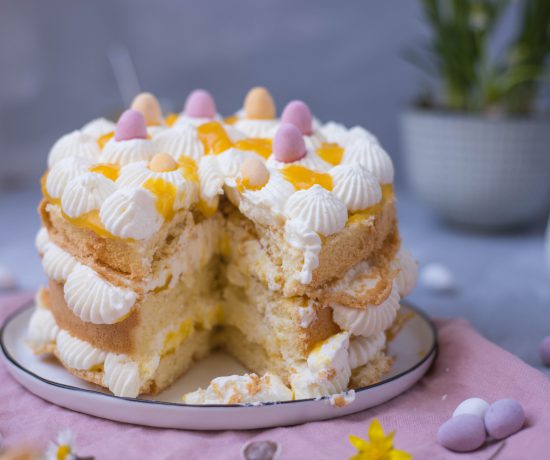 Fraeulein Meer backt Pfirsich-Biskuit-Torte